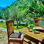 Himalayan River Resort, Manali - #Riverside # Private Parking # Scenic River & Mountain View # Open Cafe # Spacious Rooms